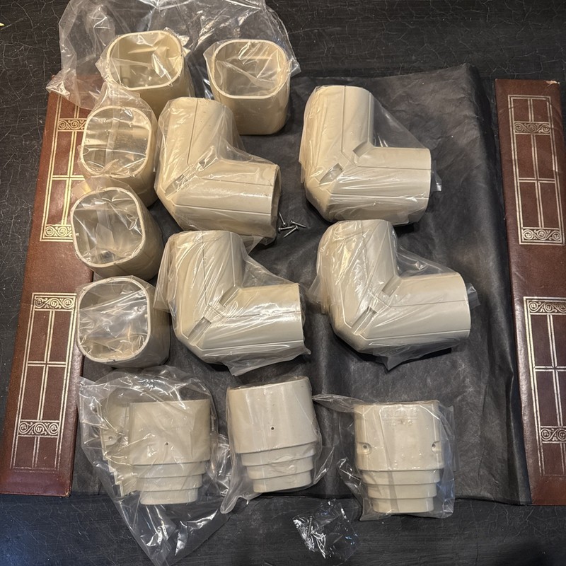 Mitsubishi Split Type Line Hide Hardware 90'S, CONNECTORS, REDUCERS.  (B35)