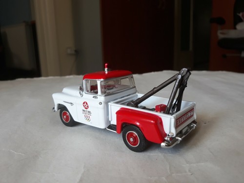 1/43 MATCHBOX COLLECTIBLES 1955 U.S.OLYMPIC TEAM CHEVY 3100 YYM-37799 TOW TRUCK - Picture 8 of 11