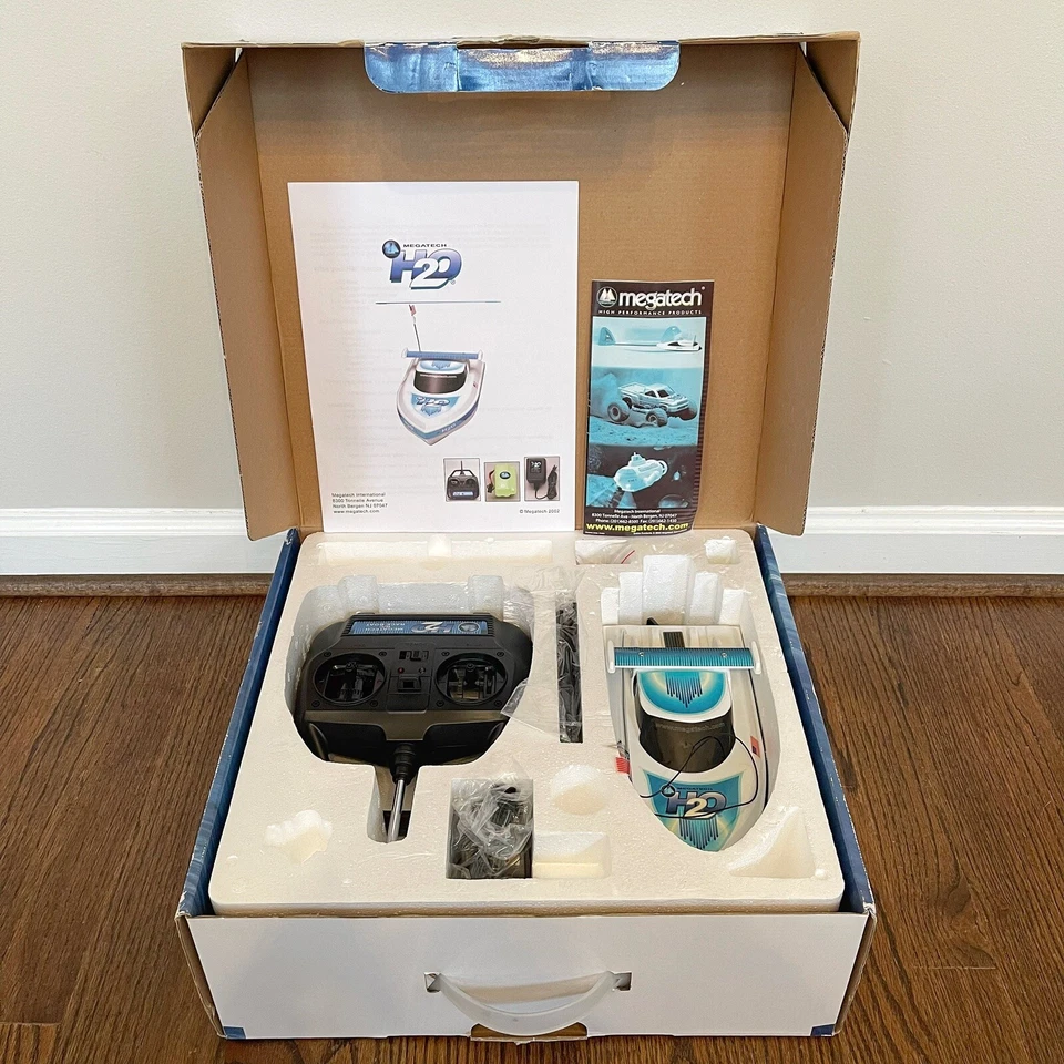 2002 Megatech H2O Race-Ready R/C Radio Control Speed Boat HydraTwist Motor MINT - Image 3 of 4