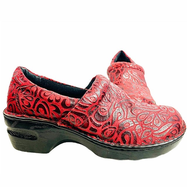 boc clogs red