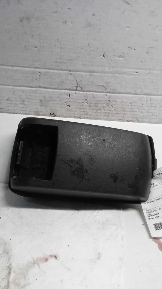 Used Front Lower Center Console fits: 2016 Nissan Juke floor AT CVT Front Lower Foto 2 de 4