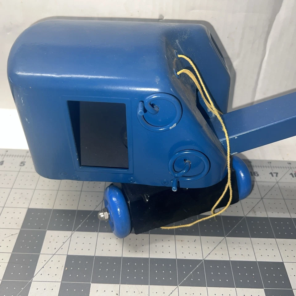 Structo Toy Pressed Steel Crane Blue Paint Mobile Winche Original  - Image 4 of 4