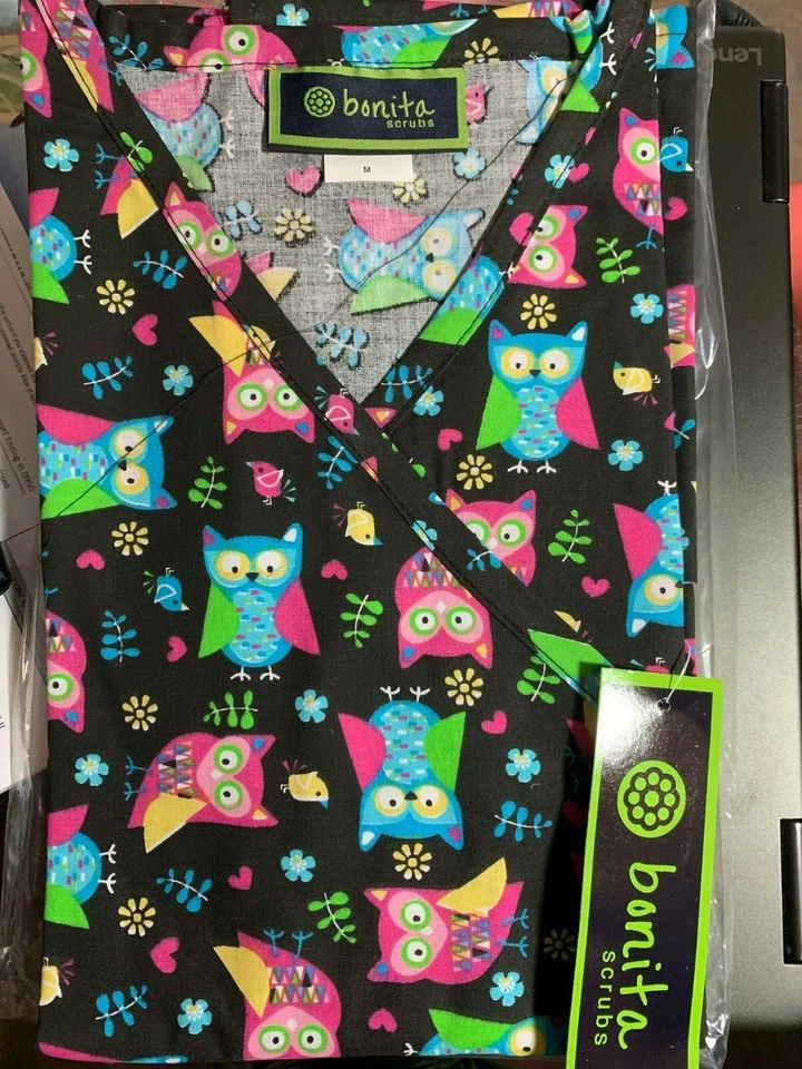 SCRUB TOP SIZES XS S M L XL WISE GUY OWLS NWT NURSE MEDICAL WORK UNIFORM CNA Owl - Image 3 of 4