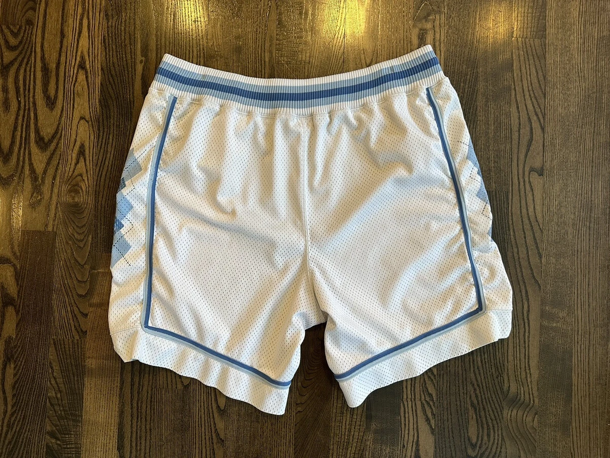 Unc top nike shorts