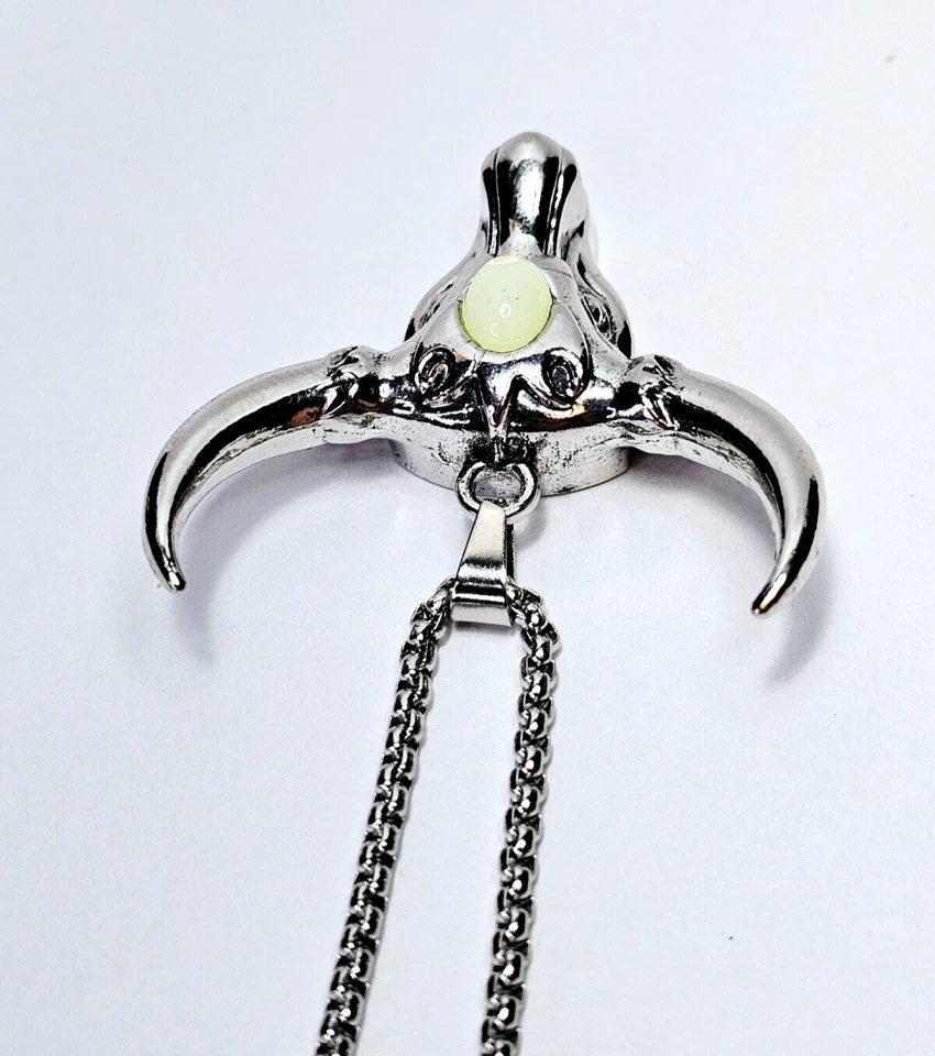 Collar Colgante Toro Vidrio Uranio Vintage Amarillo Ópalo Vidrio Checo Animal UV Foto 3 de 4