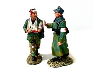 KING & COUNTRY Lead Toy Soldier WW2 GERMAN WOUNDED & MEDIC