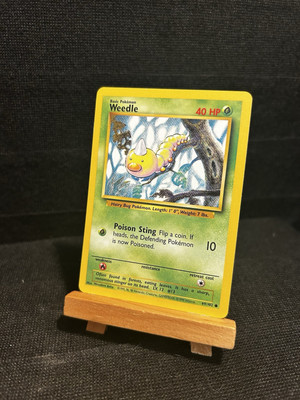 Pokemon TCG Weedle Base Set #69 .. NICE card Slight Edge Wear