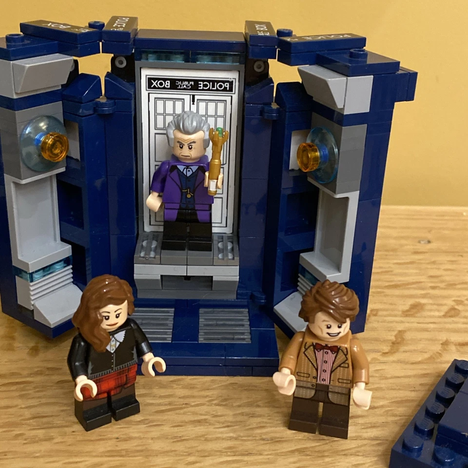 Lego Doctor Who 21304; conjunto aposentado, peças, caixa de mingfigs e instruções - Imagem 2 de 4
