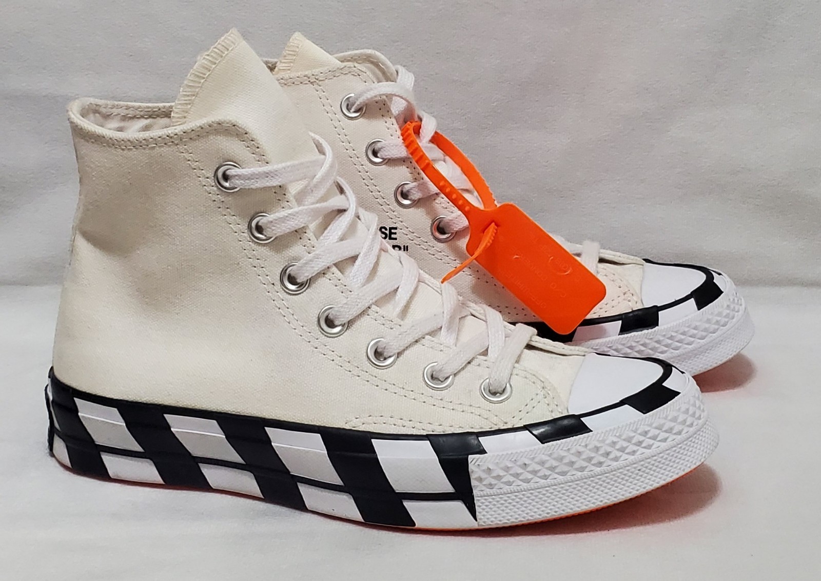 NWOB Converse (163862C) Chuck 70 Off-White Unisex Sneakers WMN Size 6 MNS Size 4 thumbnail 2