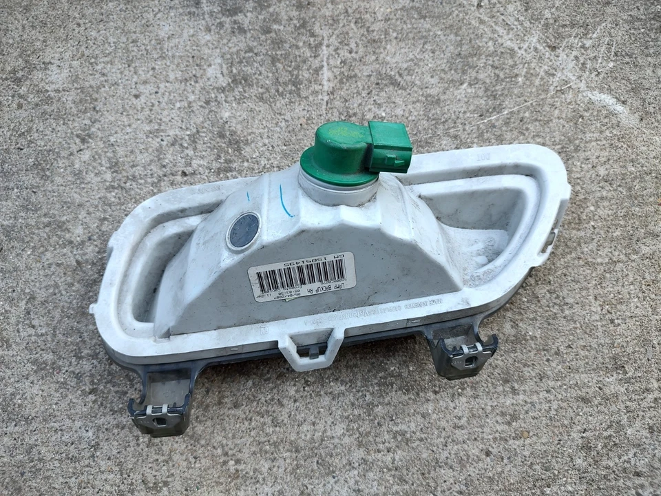 2005-2013 CHEVROLET CORVETTE REAR PASSENGER SIDE REVERSE BACK UP LIGHT OEM JT2 - Image 3 of 4