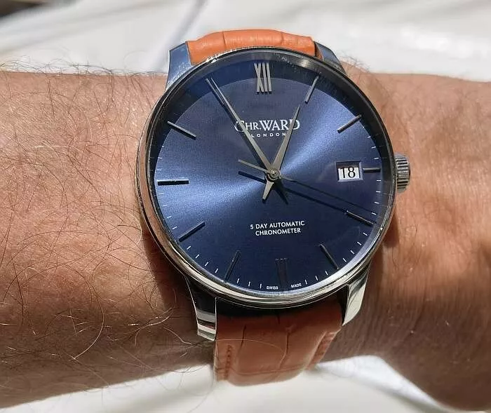 christopher ward c9 Automatic Watch Calibre SH21 120h power reserve