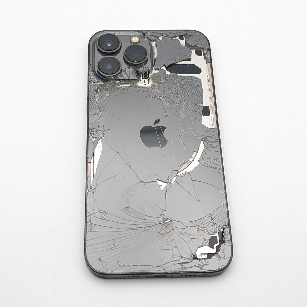Apple iPhone 13 Pro MAX128gb画面傷あり Cracked Apple iPhone 13 Pro Max A2484 128GB | Gray