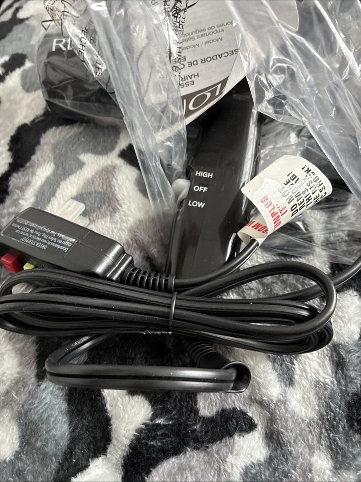 Secador de pelo compacto Revlon The Essential 1875 vatios poder de secado rápido negro (A Foto 4 de 4