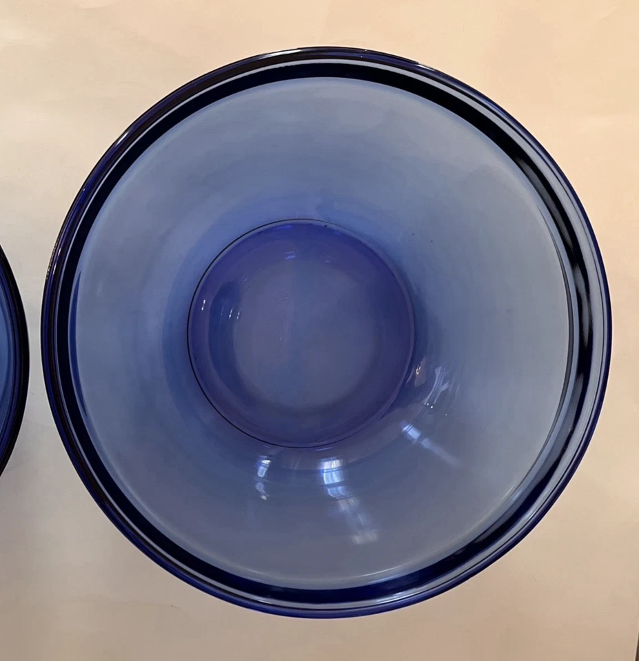 Vintage Anchor Ovenware Blue Nesting 1.5 and 2.5 Quart Mixing Bowls Set of 2 - Image 3 of 4