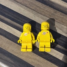Lego Mini figure SP007 Classic Yellow Spaceman Vintage x2 - fast post