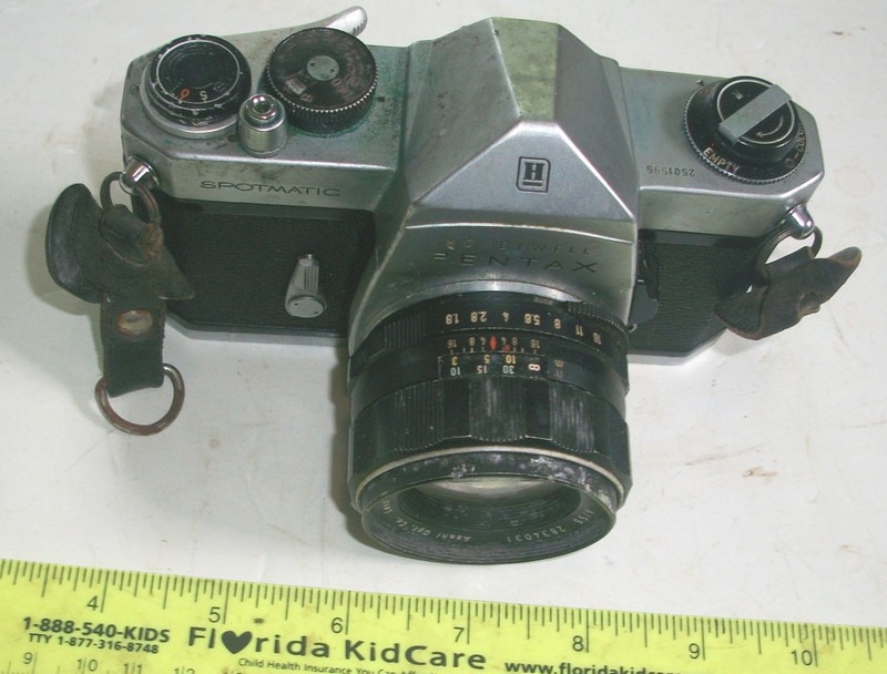 Asahi Pentax Spotmatic 35mm SLR Film Camera With 55mm Lens for Parts/Repair