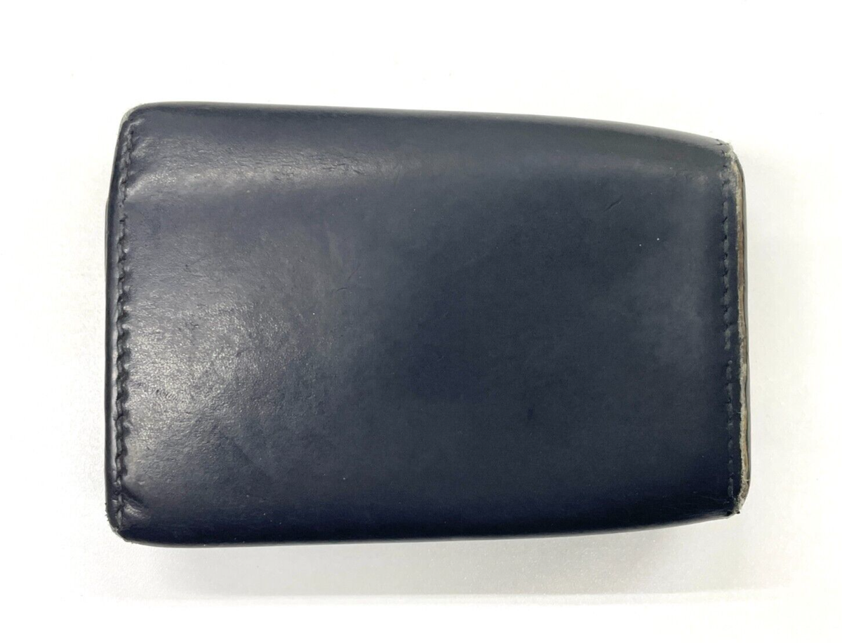 Authentic GUCCI Leather 6-Key Case (2 Key Hooks Missing) 233143
