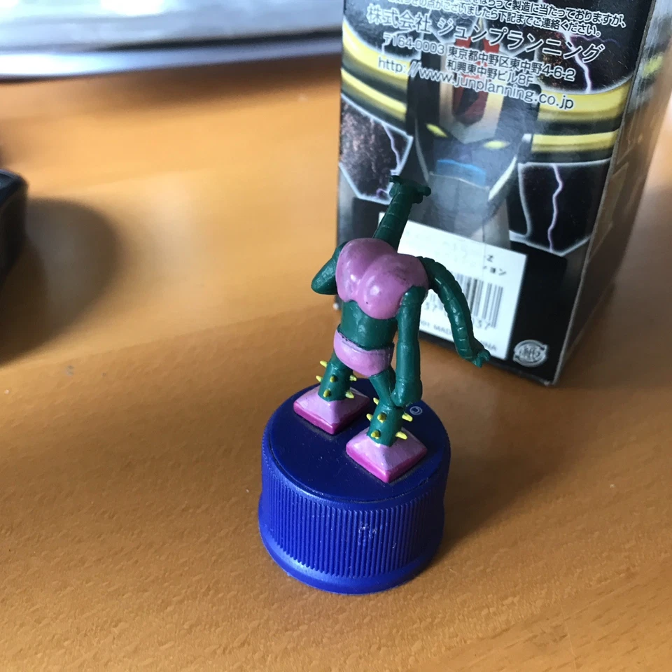 BOUCHON BOTTLE CAP GOLDORAK GRENDIZER GOLGOTH EN BOÎTE - Photo 4/4