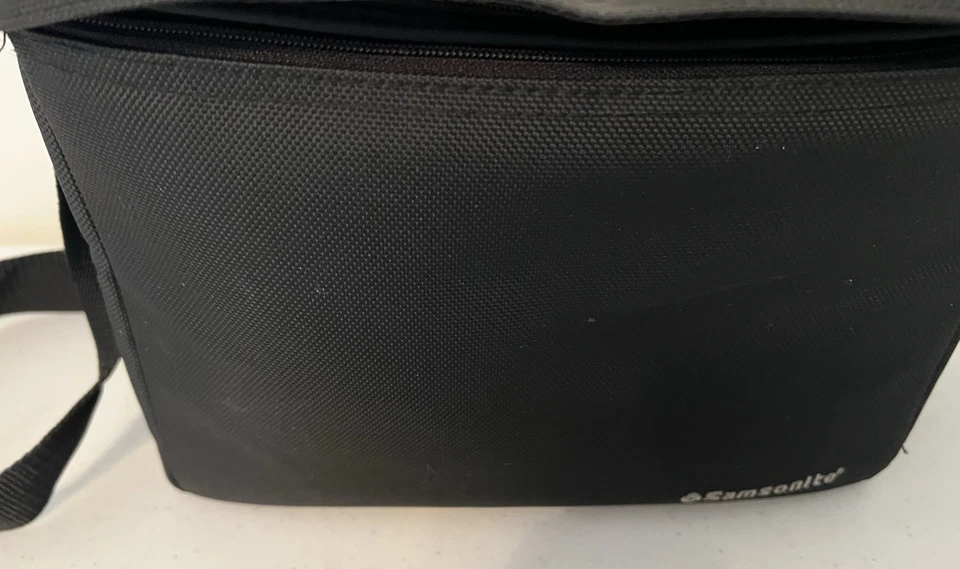 JVC GR-SXM240 SXM240U VHS-C Video Camera Camcorder Bundle w/ Charger Bag Remote - Image 3 of 4