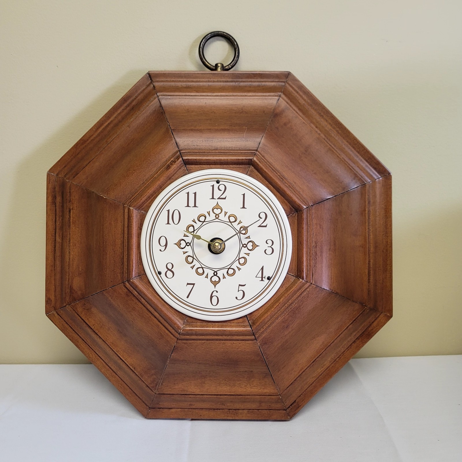 Vtg 17" Wall Clock Tell City American MCM Maple Hard Wood #3214 Andover