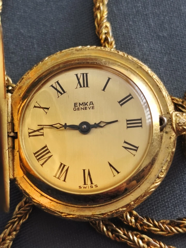 Emka Geneve SWISS Damenuhr mit Deckel Rosendekor - Bild 1 von 4