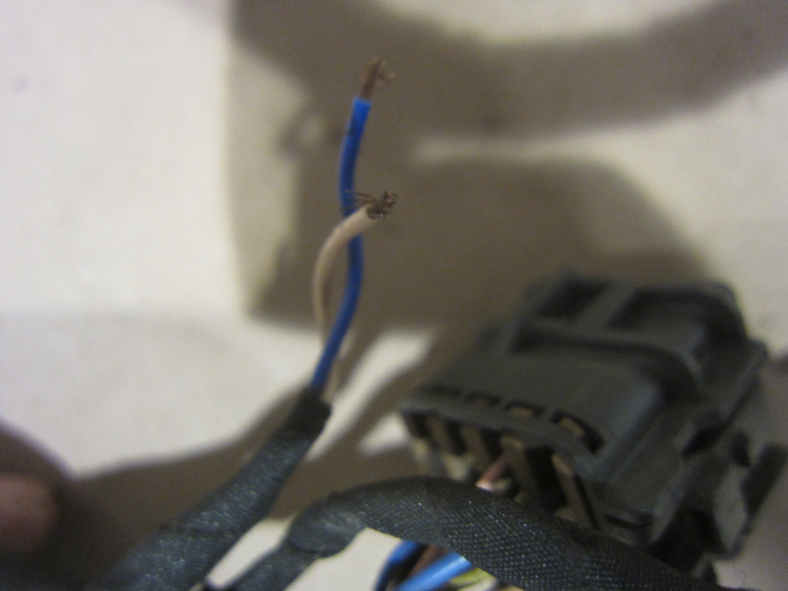 McLaren 570S - RH Passenger Door Wire Harness - P/N 13M1084CP