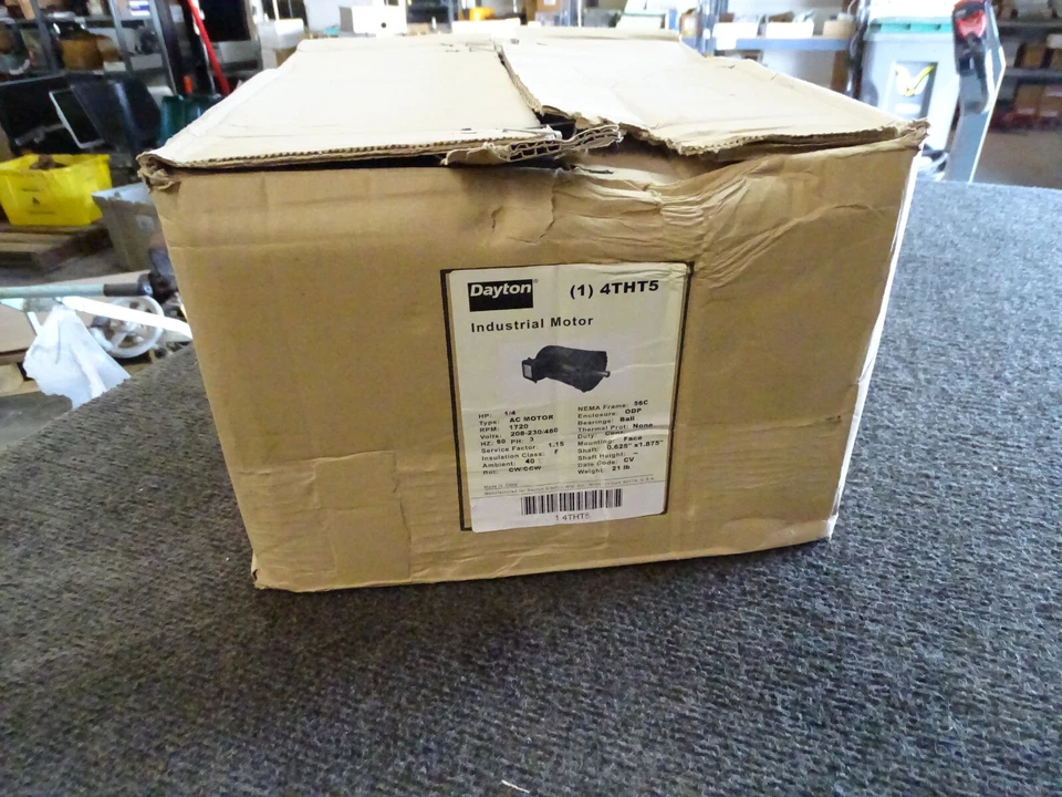 Motor elétrico DAYTON 4THT5 1/4 HP, 3PH, 208-230/460, 56C quadro uso geral - Imagem 4 de 4