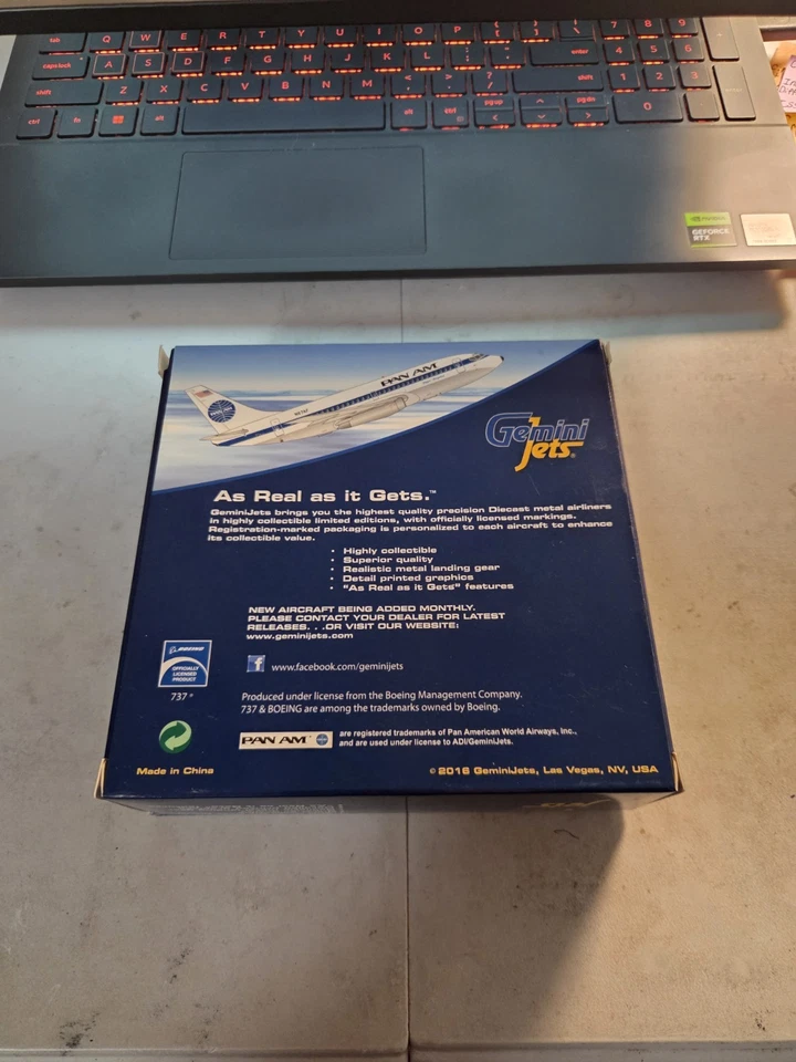 GeminiJets 1:400 Pan Am Boeing 737-200 - Image 2 of 4