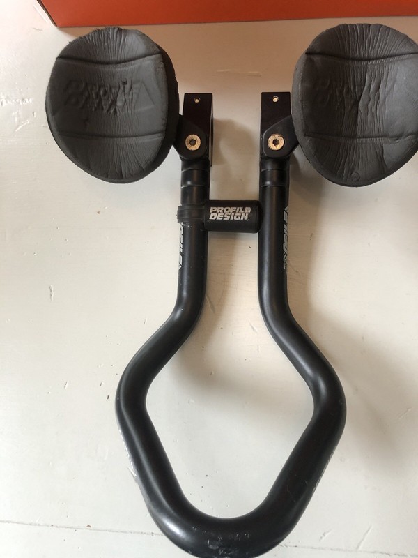 PROFILE DESIGN "Century" Aero Bars 26mm bar clamp- Good Cond.