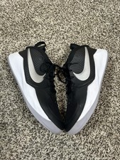 Nike Team Hustle D 9 Basketball Shoes Black White Boys Youth Size 6.5Y Sneakers