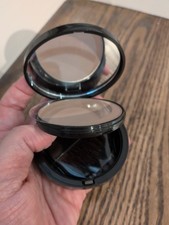 Avon Mark Brąz Powder