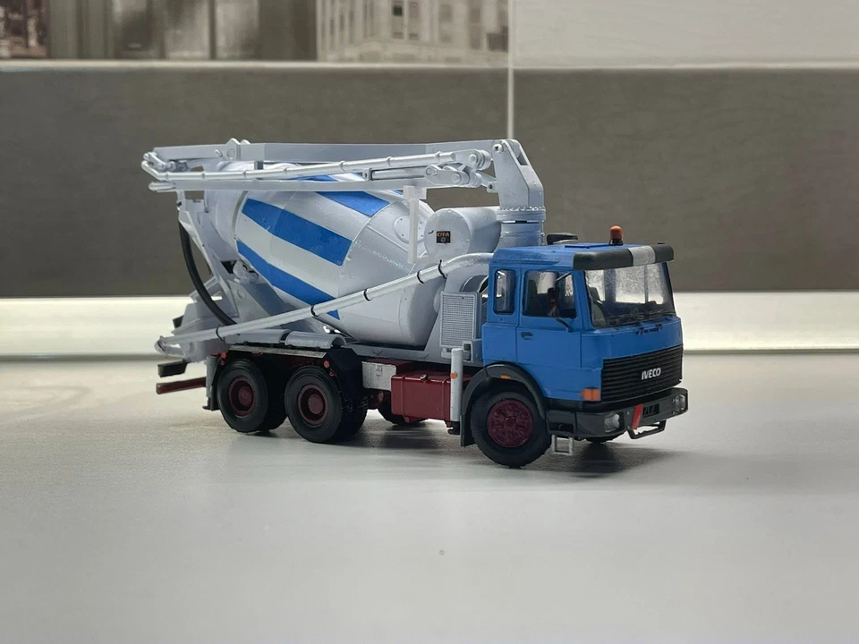 Iveco 330 Betonpompa Cifa - 1/50  - Immagine 3 di 4