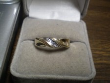 10K Yellow Gold Ladies Men's 3 Diamond Band Ring     2.3 Grams