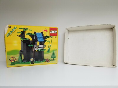 Vintage LEGO Set 6054 Forestmen's Hideout 100% Complete with