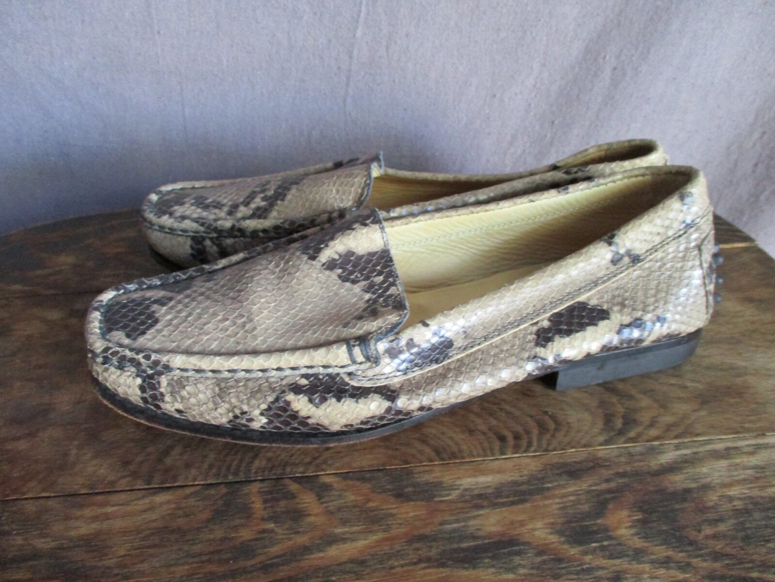 Kroll modern beige brown python leather driving d… - image 4