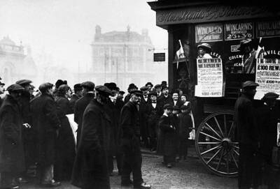 Suffragette speaker addresses a chiefly male audience a street Bro- Old Photo