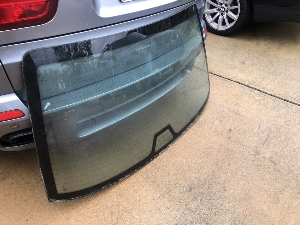 1995-2001 BMW E38 Glass WINDSHIELD 740iL 740i 750iL 740 730iL 728iL 735iL REAR - Image 3 of 4
