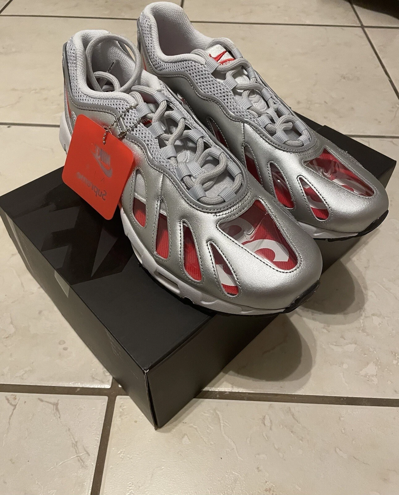 Nike Air Max 96 x argent métallique suprême 2021 (CV7652 001) homme taille 10,5