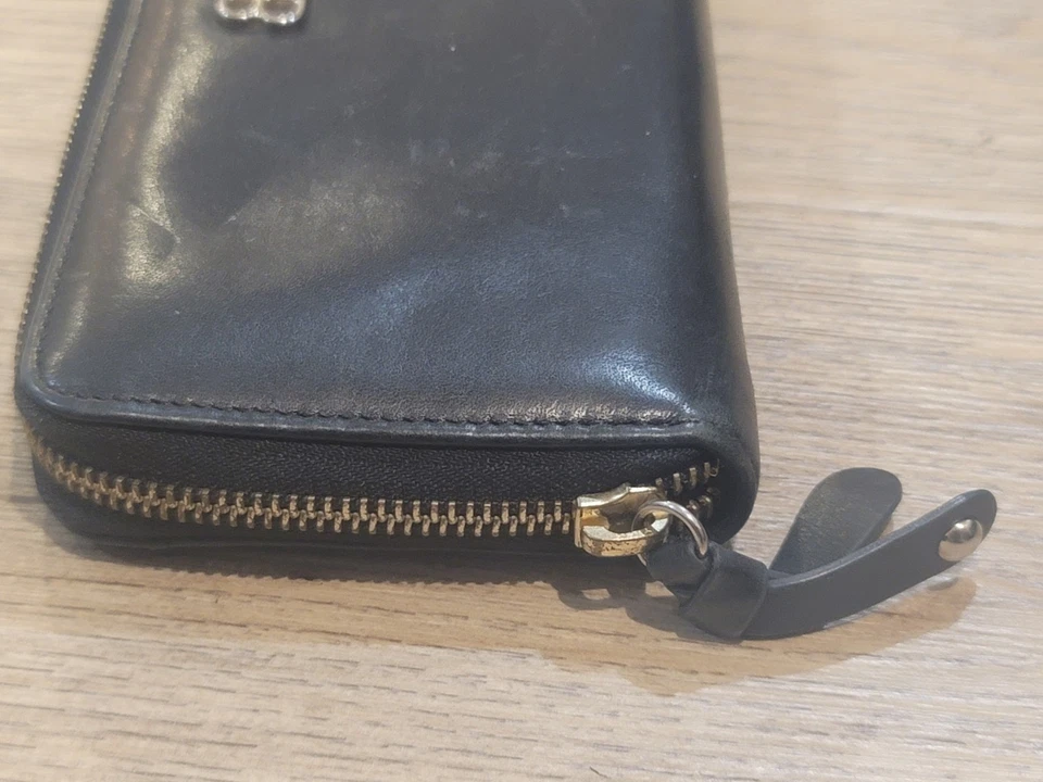 Cartera Bosca Cremallera Alrededor Cuero Negro 8x4 Foto 3 de 4