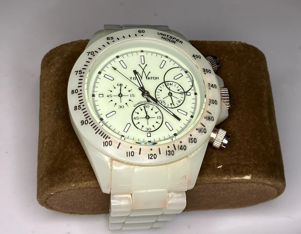 Reloj de juguete con bisel de cristal verde para mujer fecha acero inoxidable 5 ATM correa de 38 mm 7 pulgadas Foto 2 de 4