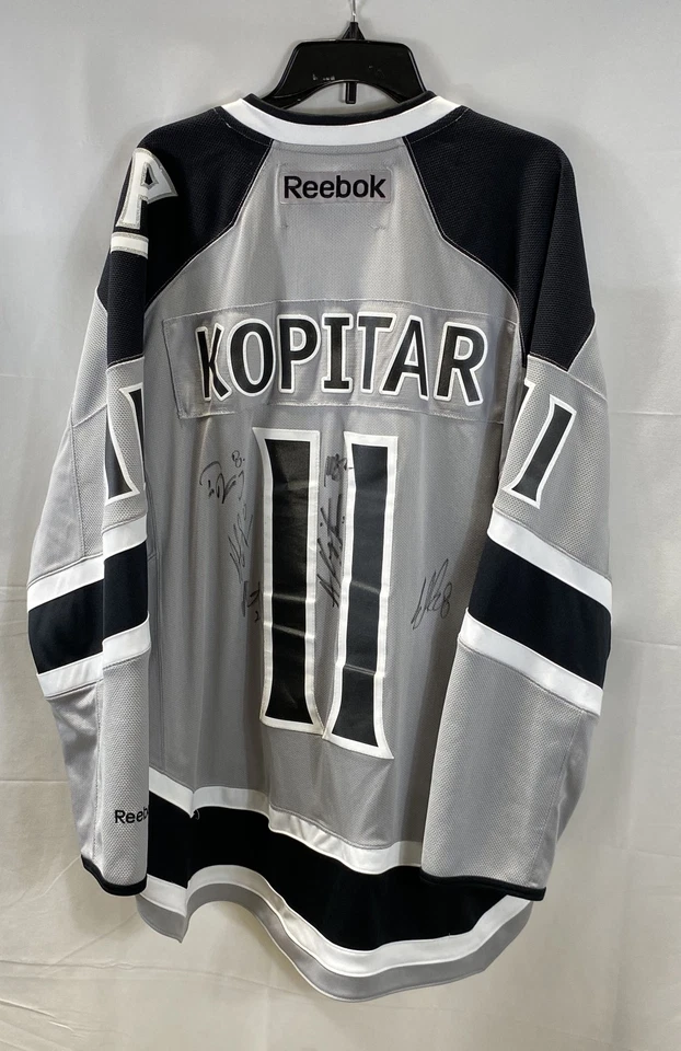 Camiseta deportiva Reebok Kings para hombre gris Anze Kopitar #11 firmada talla XL Foto 2 de 4