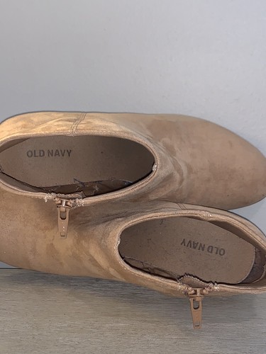 Old Navy Heeled Light Taupe Ankle Boots Womens Sz 9 Faux Suede Block Heel Bootie - Picture 6 of 6