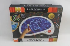 F.A.O. Schwarz Musical Art Pad Mess Free  Glow Palette