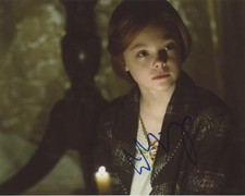 Elle Fanning "Super 8" AUTOGRAPH Signed 8x10 Photo