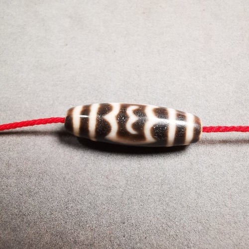 Gandhanra Tibetan Garuda Dzi Bead,Tibetan Chung,Small Size 39*12 mm,30 Years Old