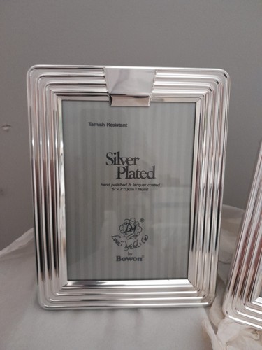 2 Vintage Loui Michel Cie Silver Plated 1- 5"x7" , 1- 3.5"x5" Picture Frame NIB - Picture 2 of 12