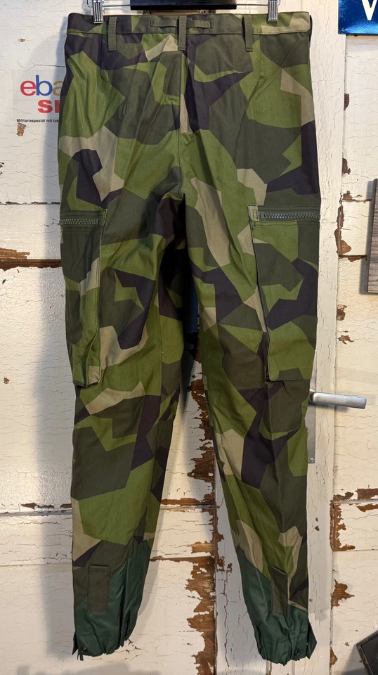 Orig. schwedische Armee M/90 Splintertarn Einsatzhose Gr. M Neu #2286 - Bild 2 von 4