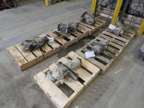 2011-2015 GMC Sierra 2500 Front Axle Carrier Assembly 4.10 Ratio 160K OEM LKQ - Picture 1 of 3