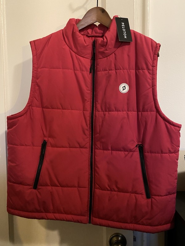 Peloton puffer Vest NWT - XL