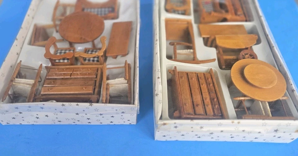 (2) NUEVO Mueble de madera vintage para casa de muñecas 25+ piezas ¡Nuevo en caja! Foto 2 de 4